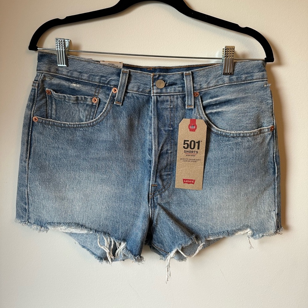 Women’s Levi’s 501  Original Jean Shorts - Light Denim - Size 30